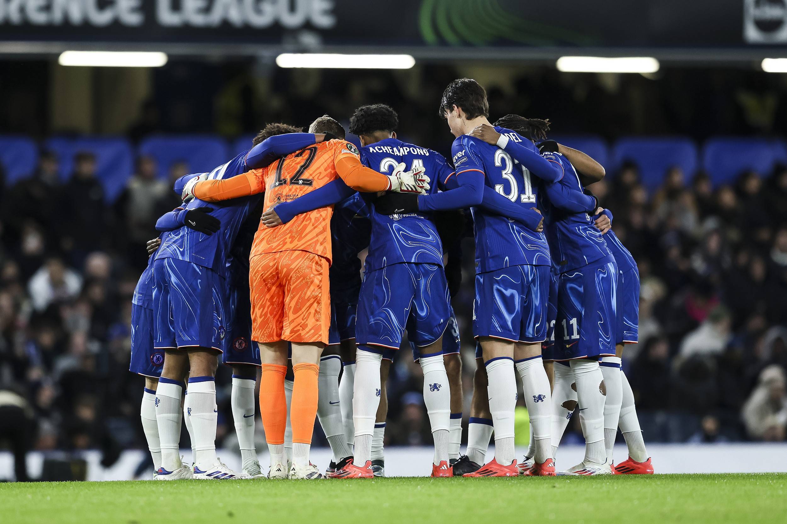 aoa体育体育app下载-关于塞维利亚主场艰难取胜，加维龙跃升欧冠区的信息