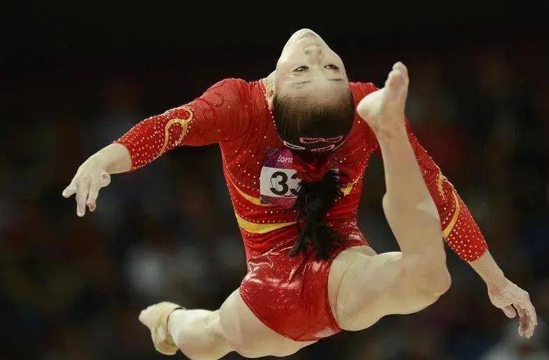 关键比赛中，逐风者从落后到翻盘，全场高潮不断的简单介绍