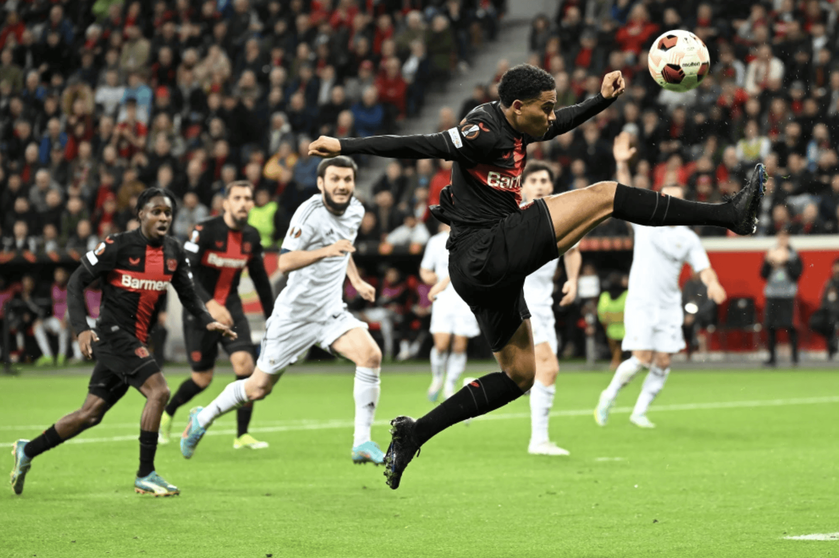 aoa体育体育官网-包含领头羊勒沃库森战胜强敌，继续称霸德甲的词条