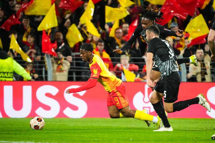 法兰克福战胜对手,继续扩大优势 法兰克福战胜对手,继续扩大优势