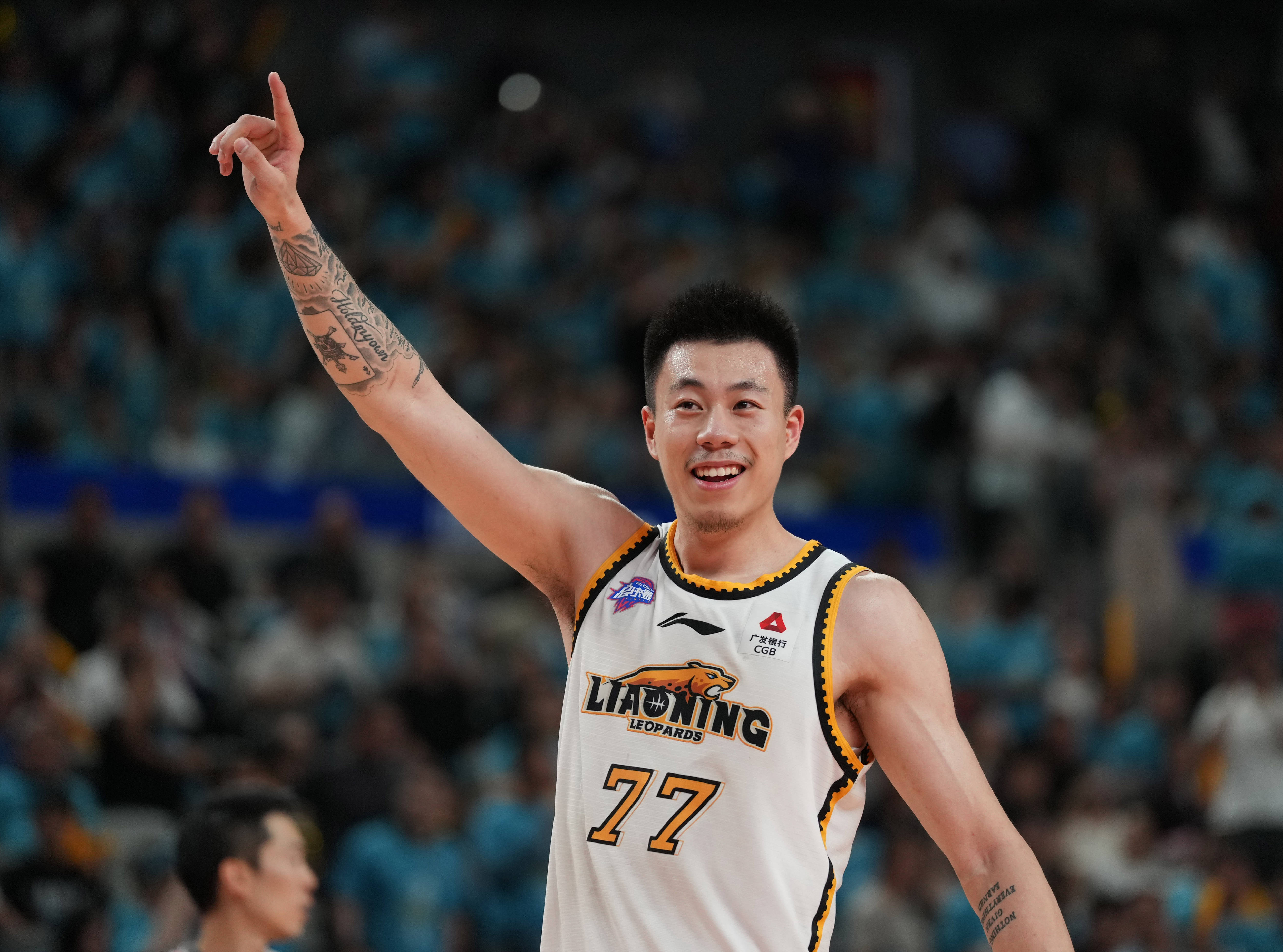 深圳队球员在比赛中展现出惊人表现,获得胜利的简单介绍 深圳队球员在比赛中展现出惊人表现,获得胜利的简单介绍