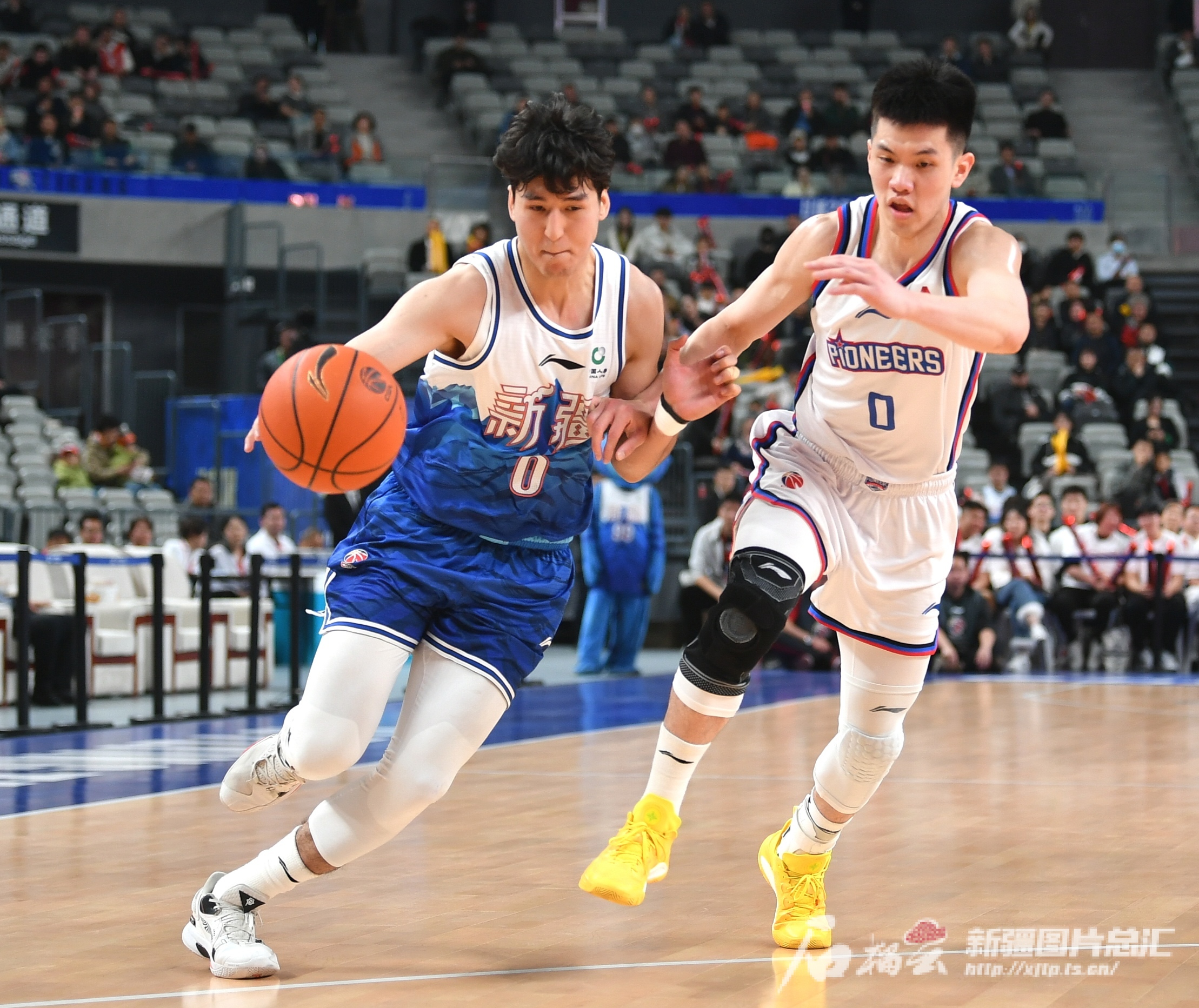 aoa体育体育app-新疆男篮主场大胜，完美获胜