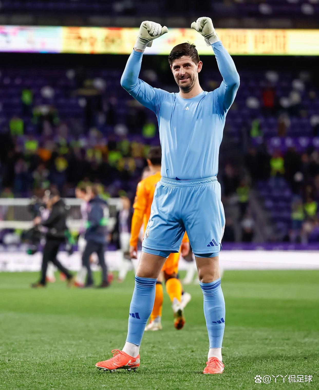 aoa体育体育地址-皇家马德里大胜瓦拉多利德，领先优势拉大的简单介绍