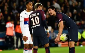 aoa体育体育亚洲官网-圣埃蒂安战败，重返胜利之路不远