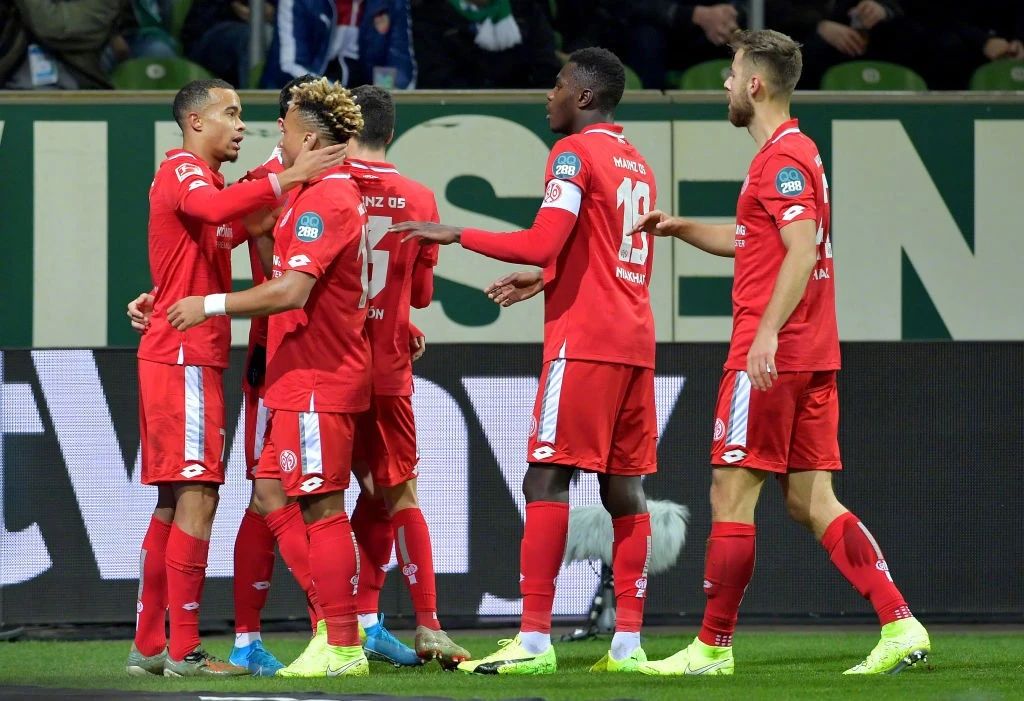 aoa体育体育网页版登录入口-杜塞尔多夫在主场失利，遭遇联赛连败的简单介绍