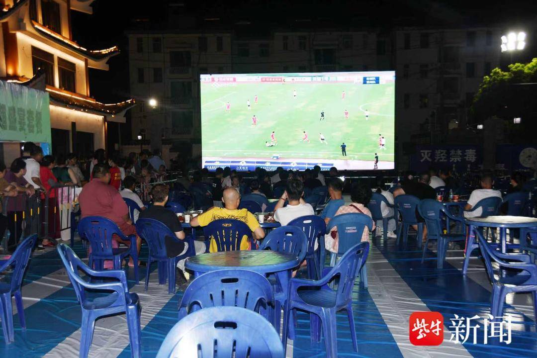 力求完美足球盛宴热闹非凡,国内足球发展蒸蒸日上的简单介绍 力求完美足球盛宴热闹非凡,国内足球发展蒸蒸日上的简单介绍