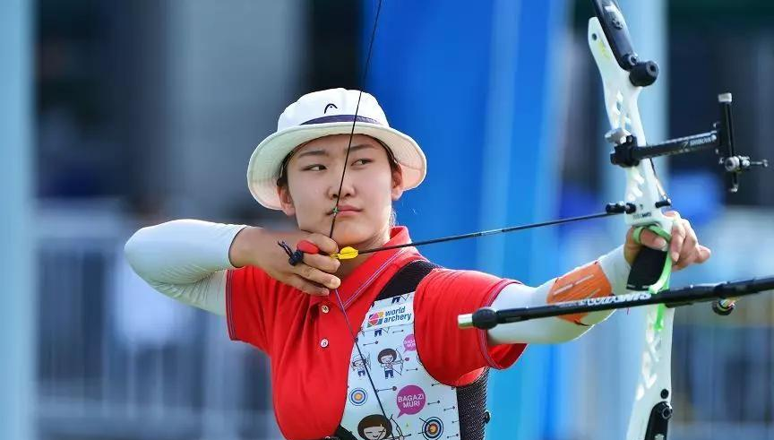 韩国队在射箭比赛中荣膺冠军 韩国队在射箭比赛中荣膺冠军