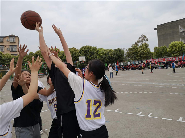 aoa体育体育网页版登录入口-球场上的智慧斗争，精彩纷呈