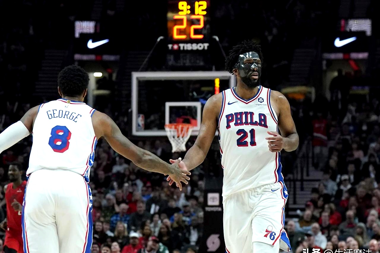 76人擒下老鹰,取得两连胜 76人擒下老鹰,取得两连胜
