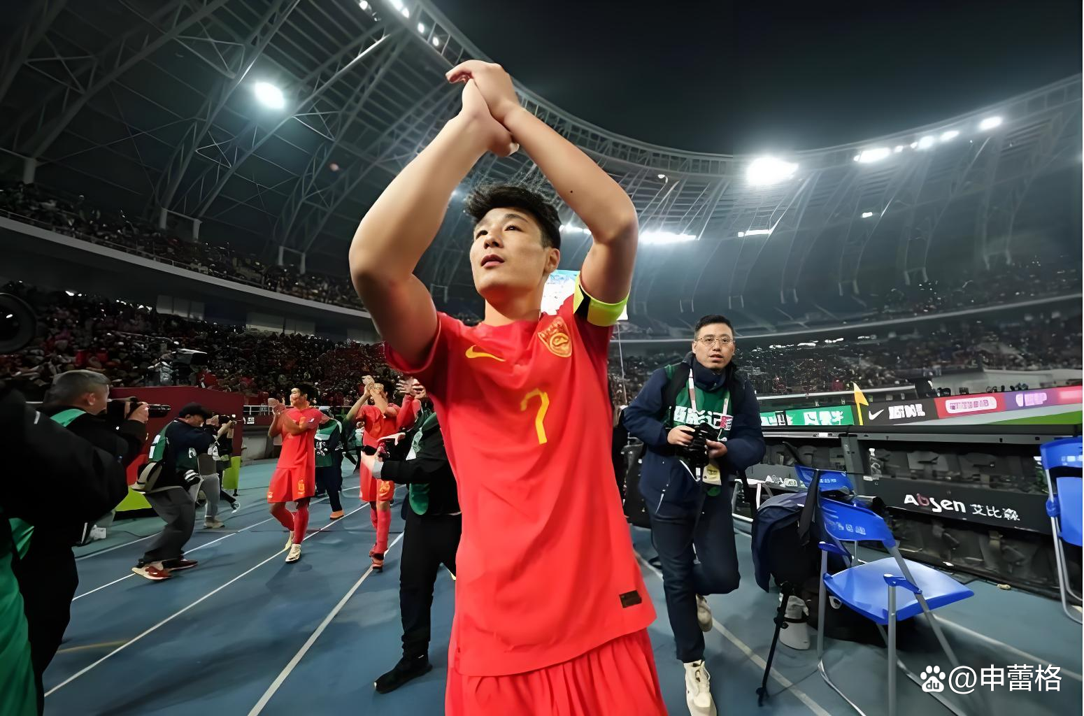 中国足球运动员的技艺展现无遗 中国足球运动员的技艺展现无遗