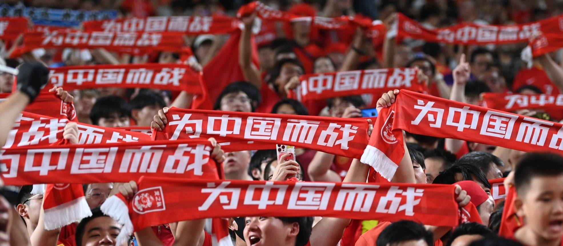 aoa体育体育网页版登录入口-关于国内足球赛事激情澎湃，各支球队奋力拼搏的信息